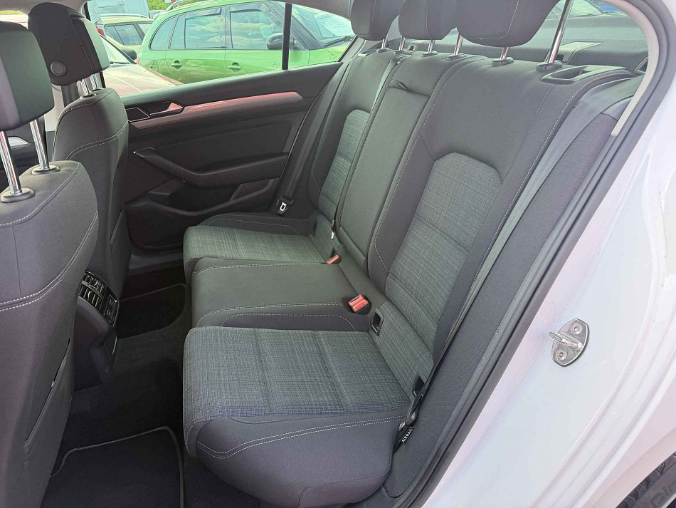Volkswagen Passat 1.5 TSi 