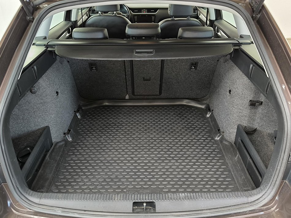 Škoda Octavia III 2.0 TDi Elegance