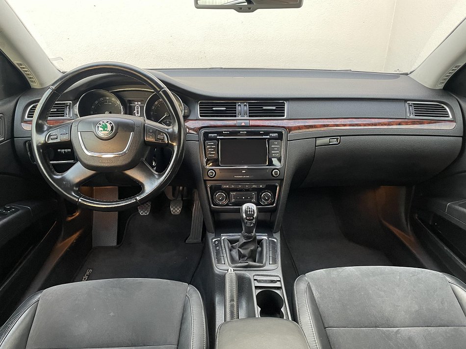 Škoda Superb II 2.0 TDi Elegance 4x4