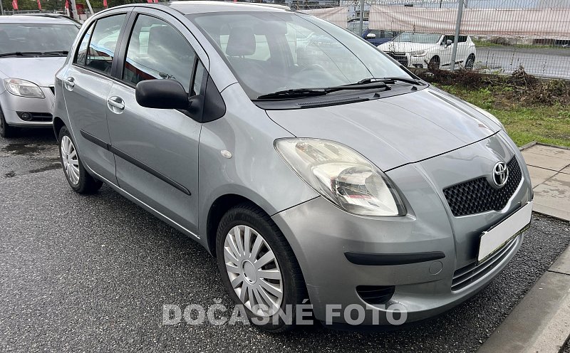 Toyota Yaris 1.3i 