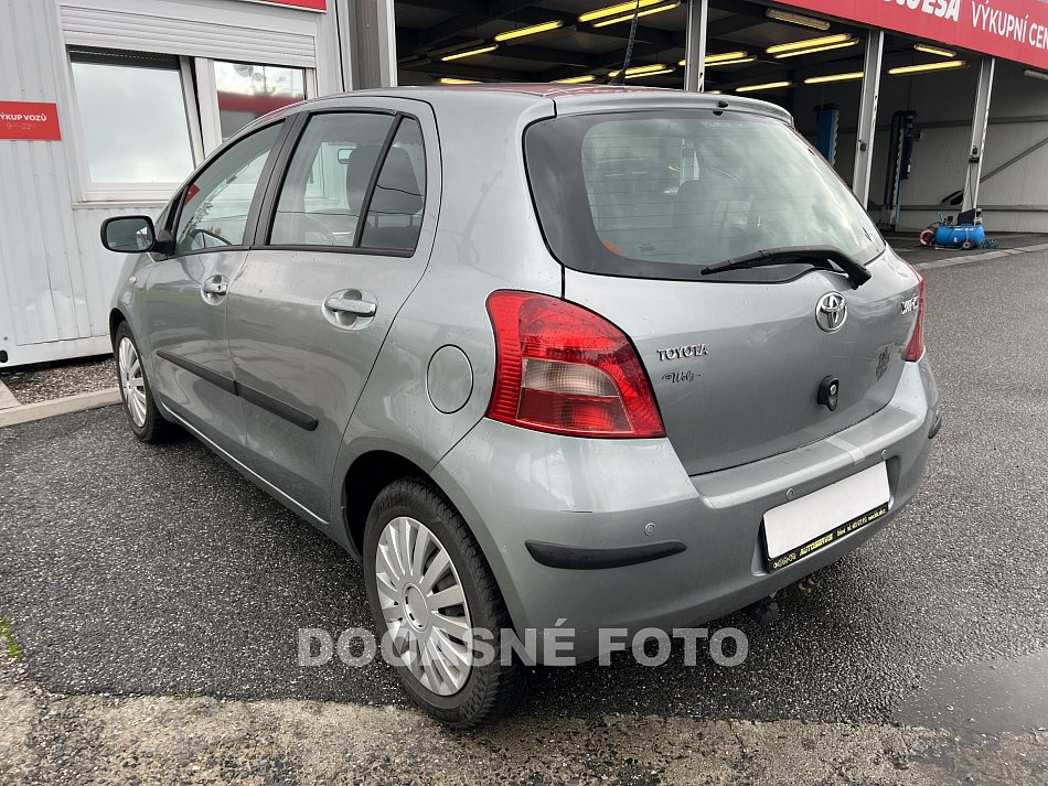 Toyota Yaris 1.3i 