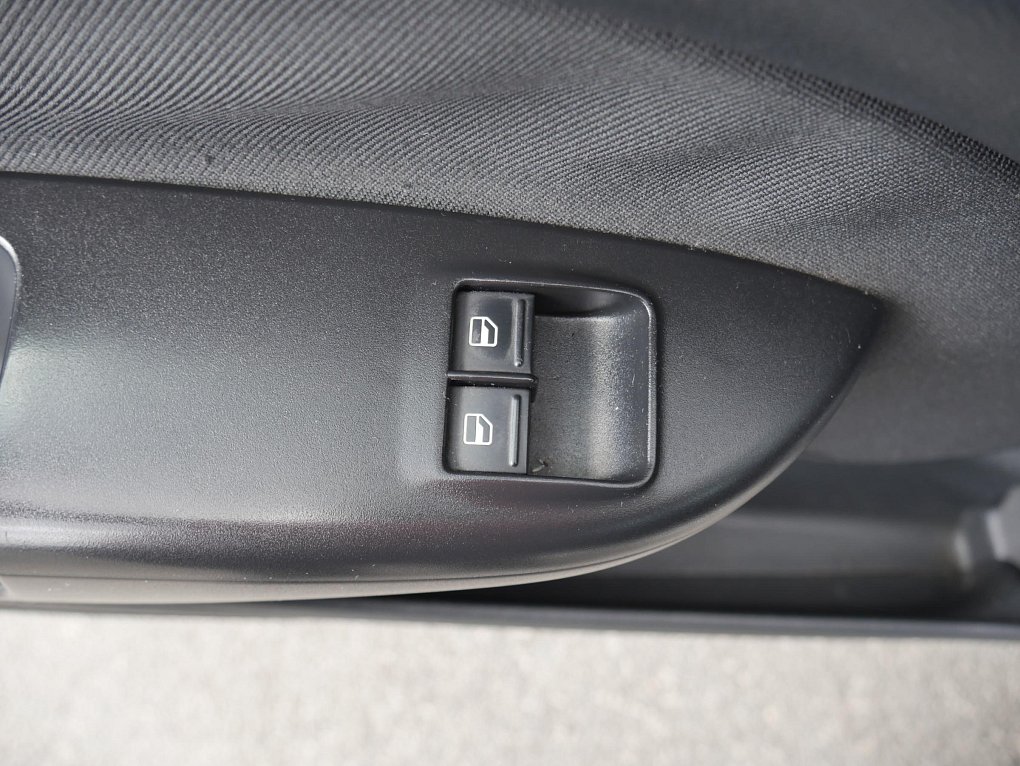 Škoda Octavia II 1.6 MPi Ambiente