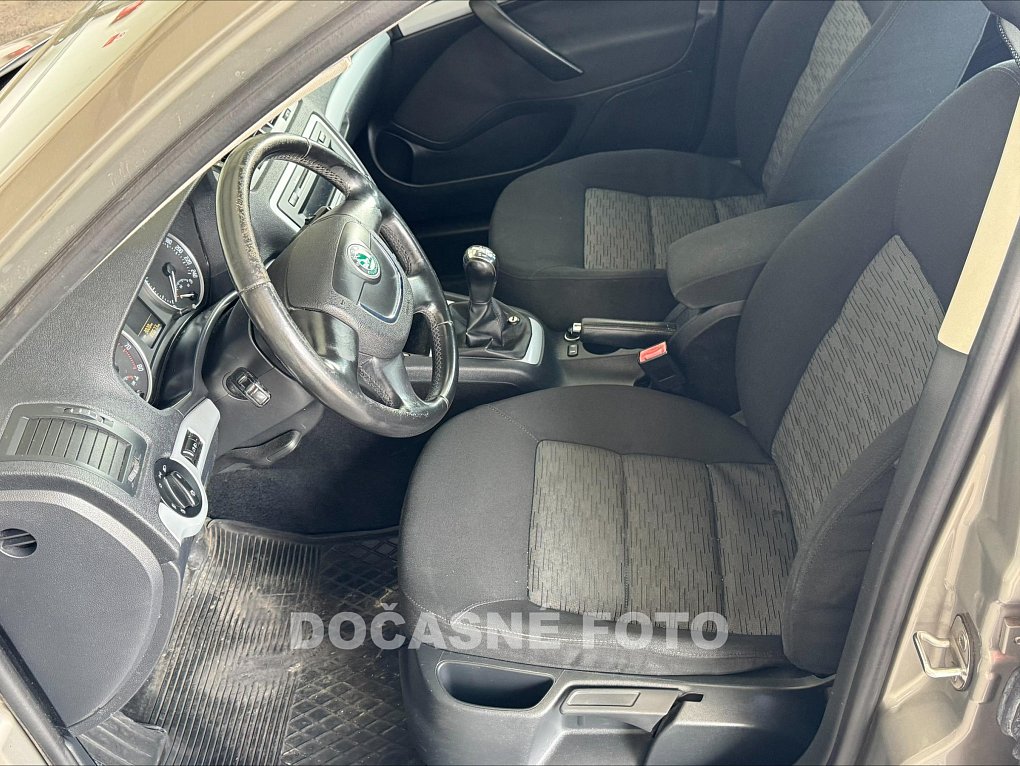Škoda Octavia II 1.6 MPi Ambiente