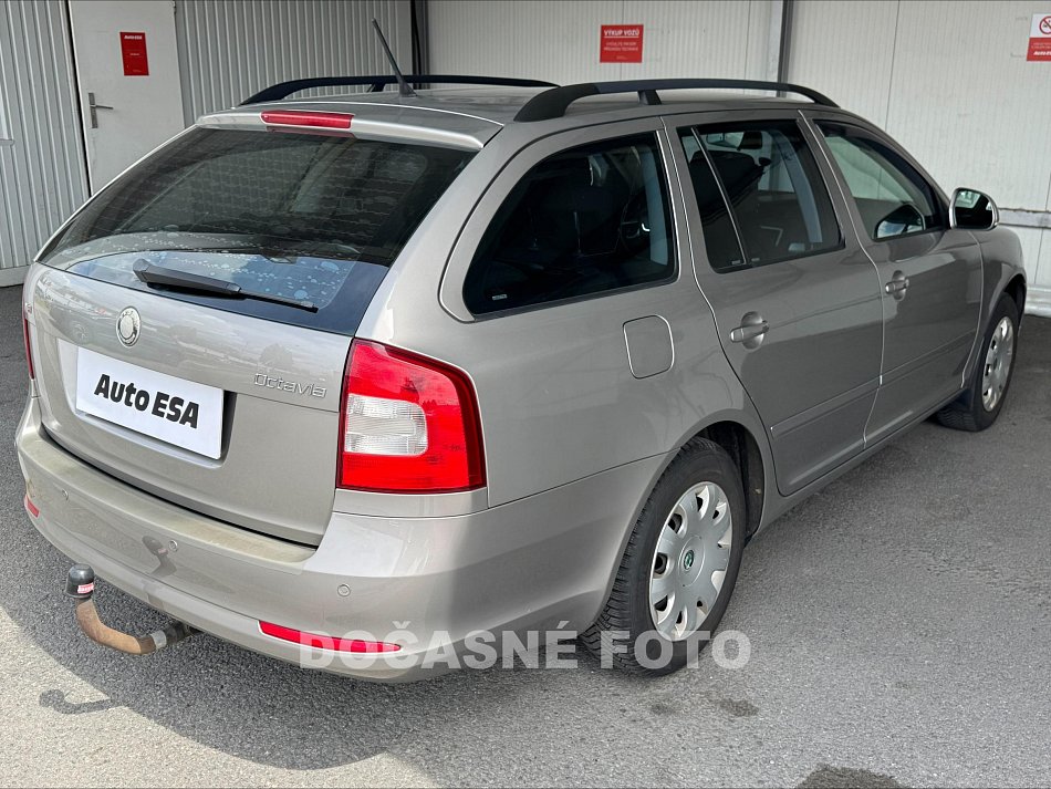 Škoda Octavia II 1.6 MPi Ambiente
