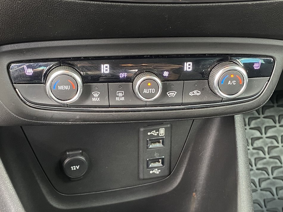 Opel Crossland X 1.2 i 