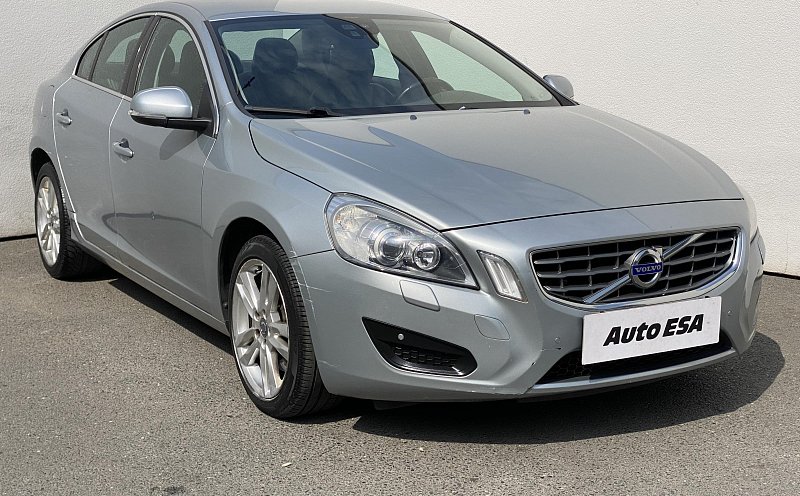 Volvo S60 2.4 D5  AWD