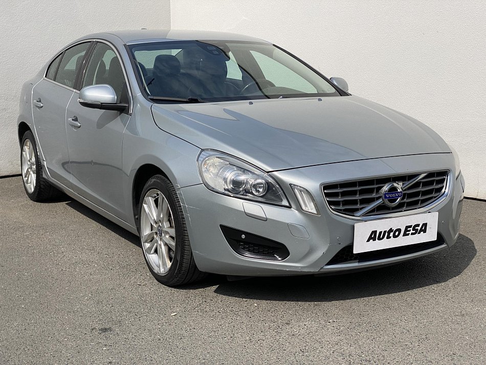 Volvo S60 2.4 D5  AWD
