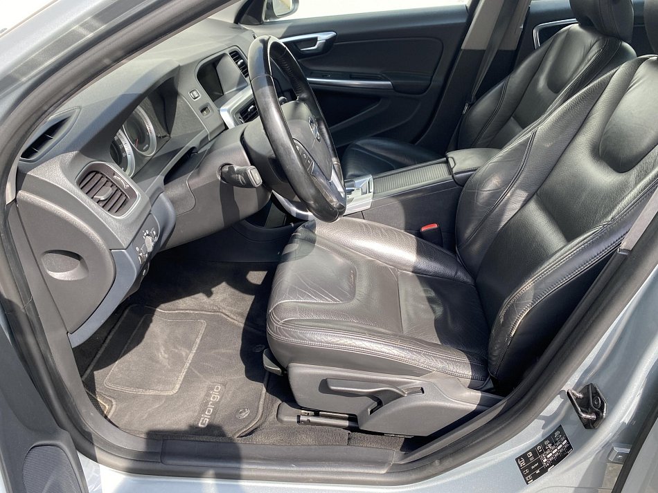 Volvo S60 2.4 D5  AWD