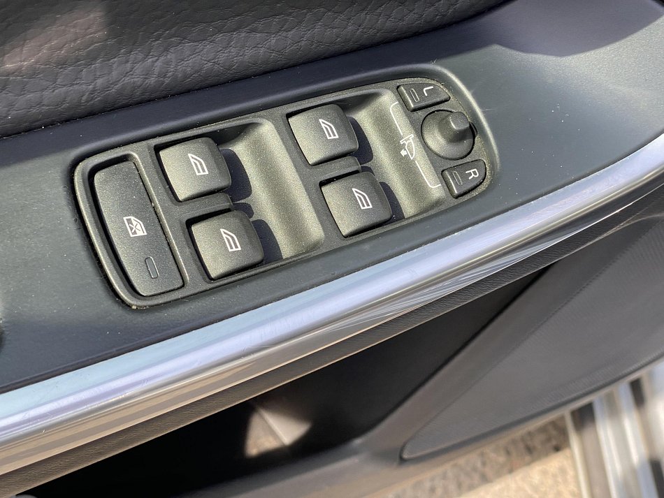 Volvo S60 2.4 D5  AWD