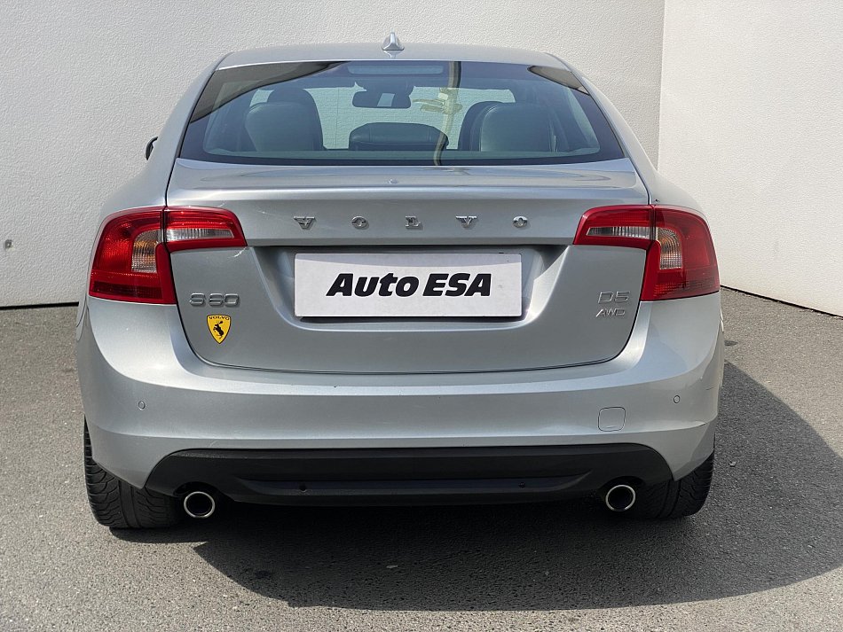 Volvo S60 2.4 D5  AWD