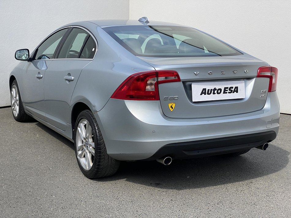Volvo S60 2.4 D5  AWD