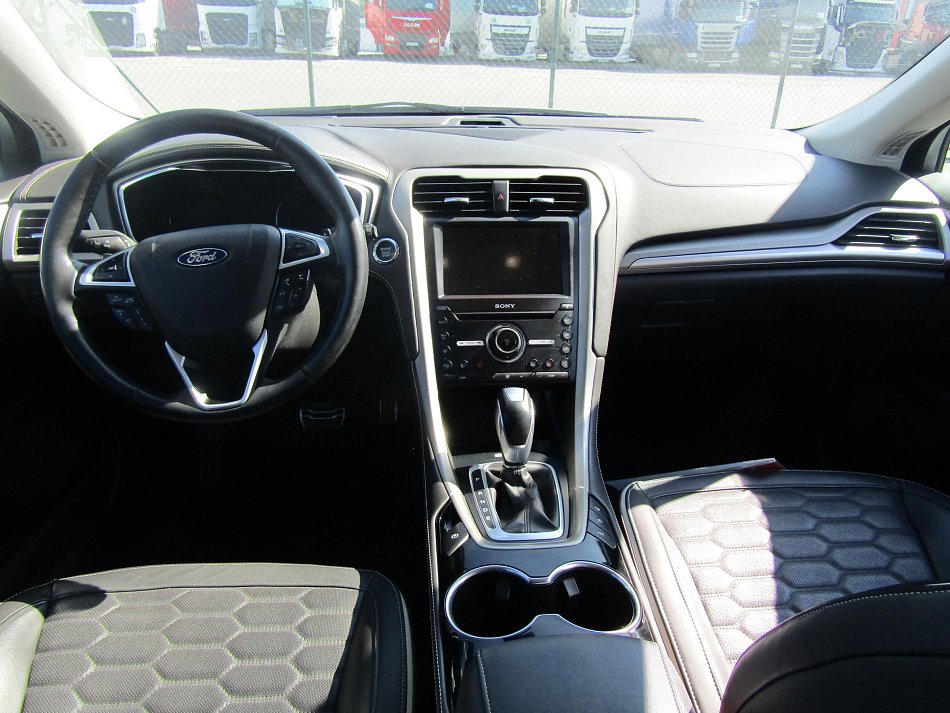 Ford Mondeo 2.0 TDCi Vignale 4x4