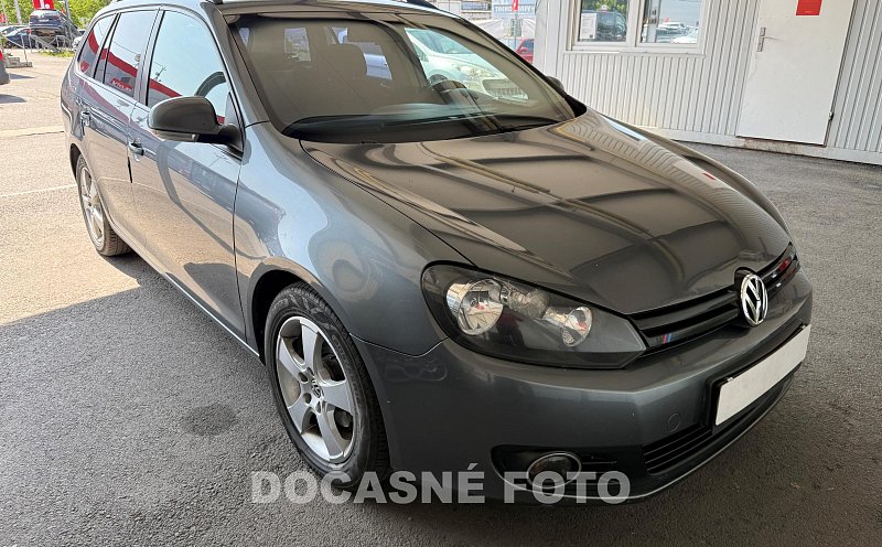Volkswagen Golf 1.6 TDi 