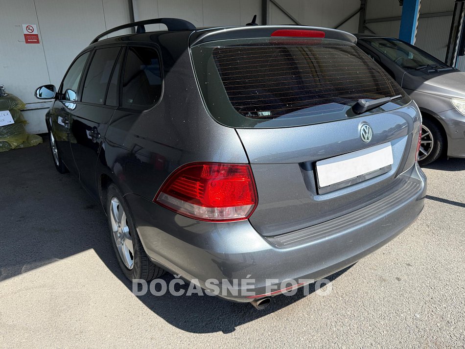 Volkswagen Golf 1.6 TDi 
