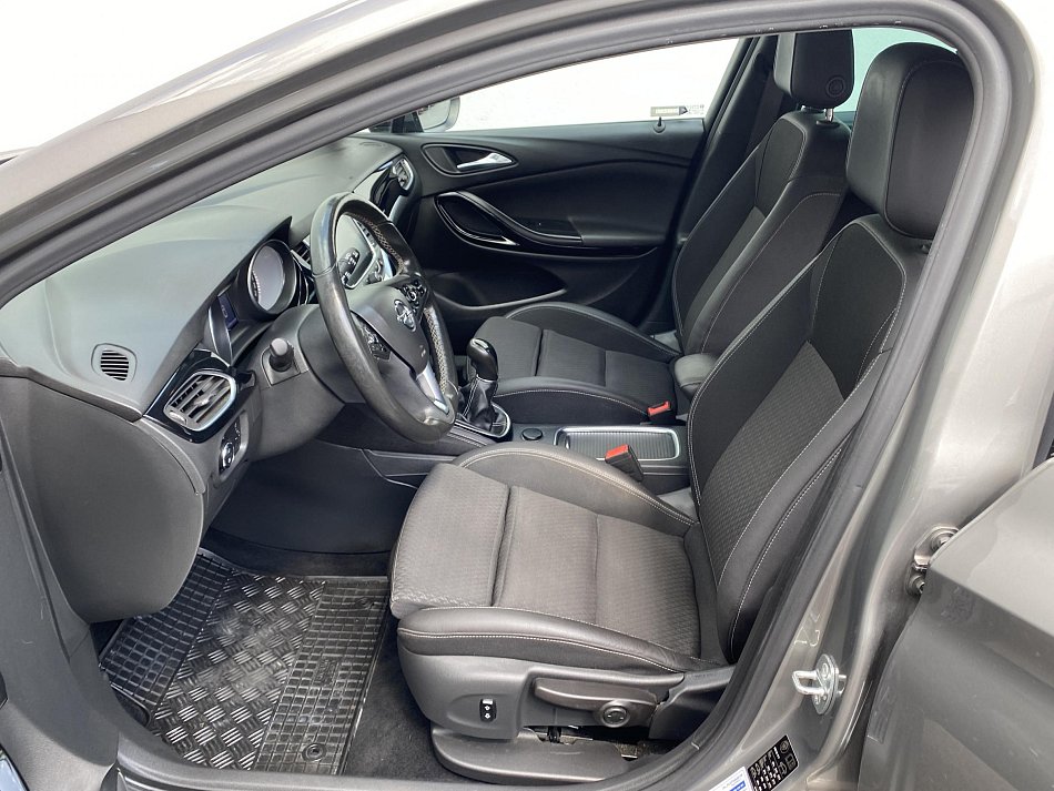 Opel Astra 1.6 CDTi 