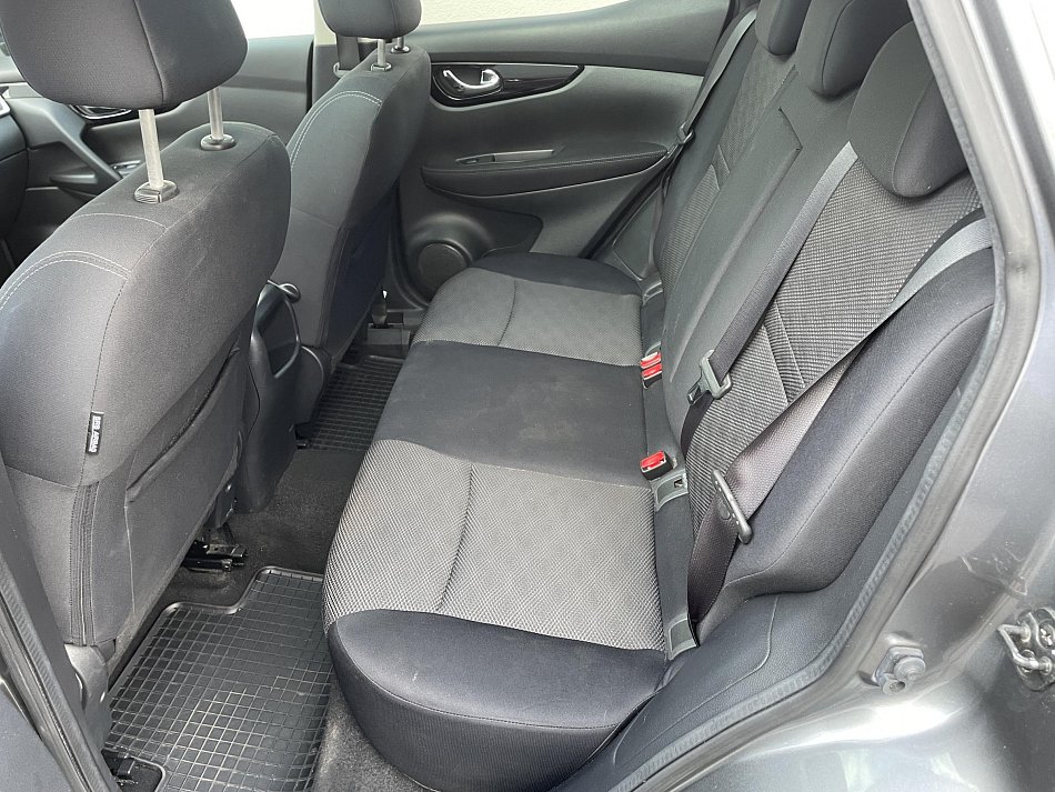 Nissan Qashqai 1.2i 