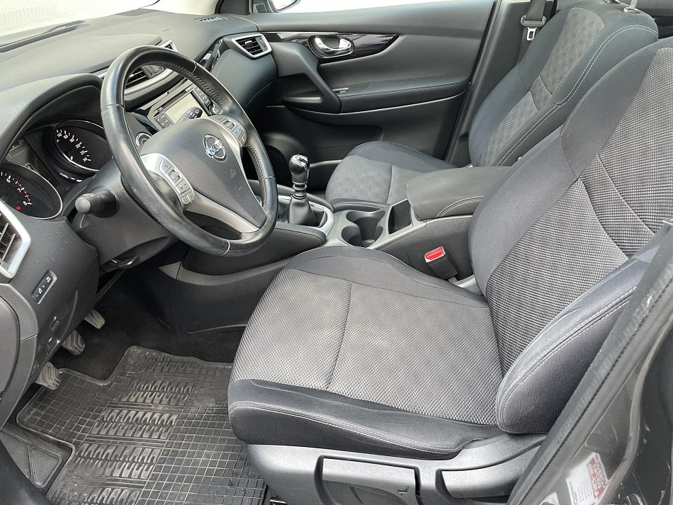 Nissan Qashqai 1.2i 