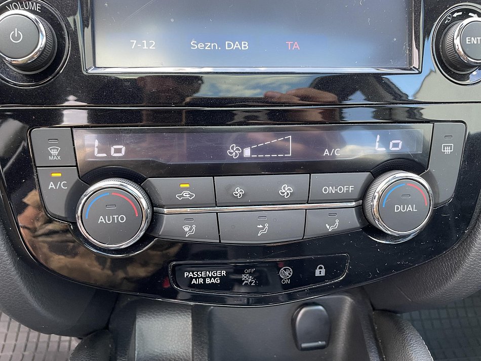 Nissan Qashqai 1.2i 