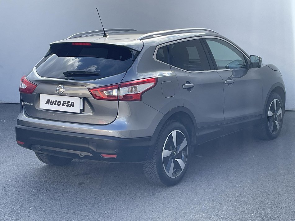 Nissan Qashqai 1.2i 