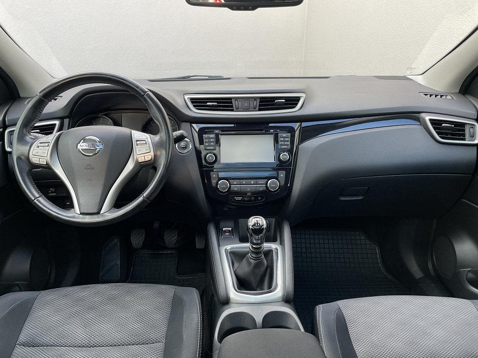 Nissan Qashqai 1.2i 