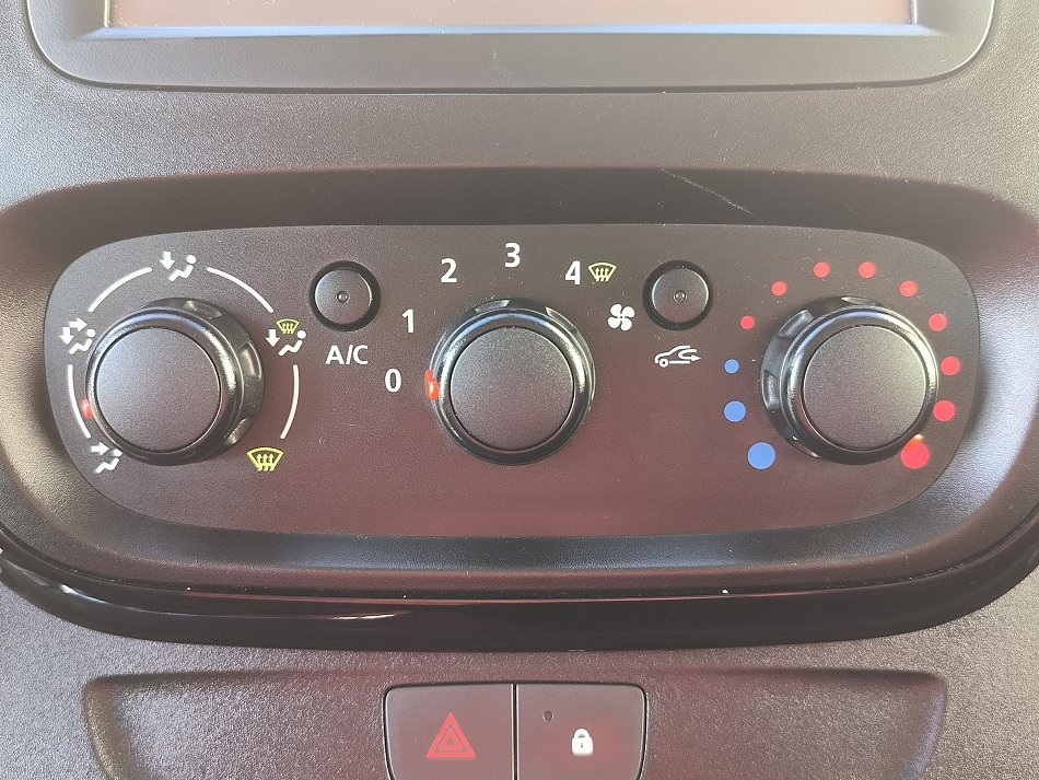 Opel Vivaro 1.6CDTi  5míst