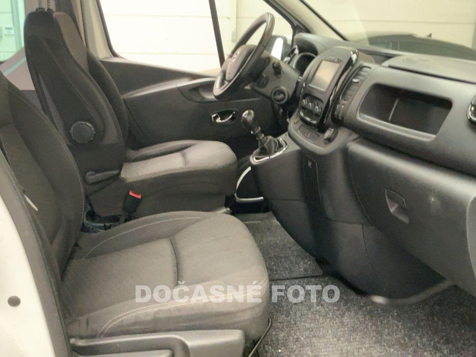 Opel Vivaro 1.6CDTi  5míst