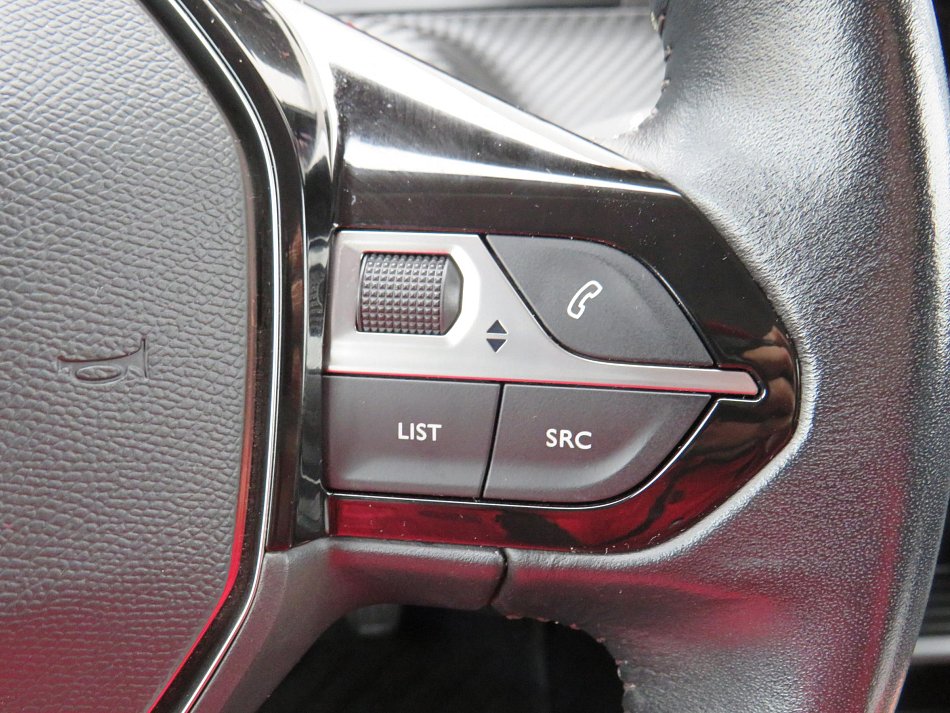 Peugeot 2008 1.2PT 