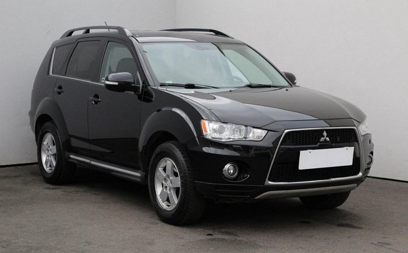 Mitsubishi Outlander 2.4  4x4