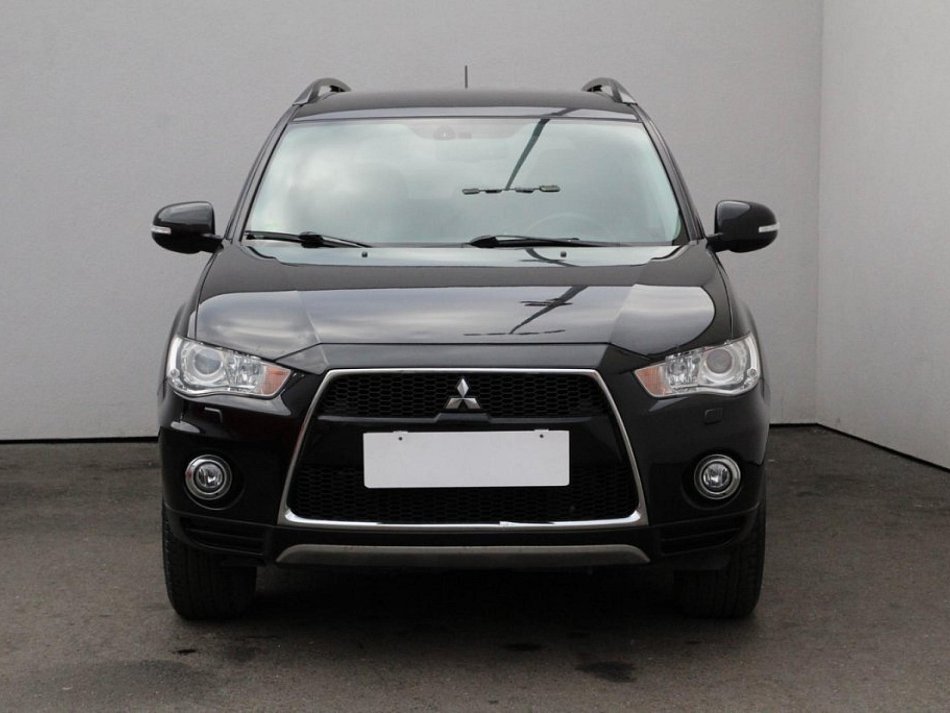 Mitsubishi Outlander 2.4  4x4