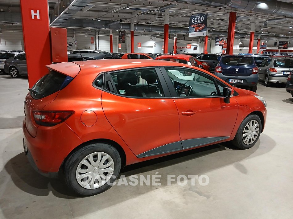 Renault Clio 1.2i 