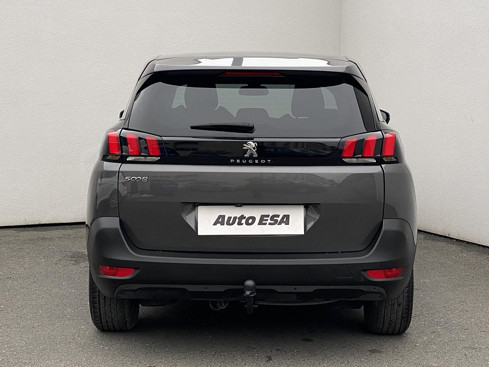 Peugeot 5008 1.2PT Active 7míst