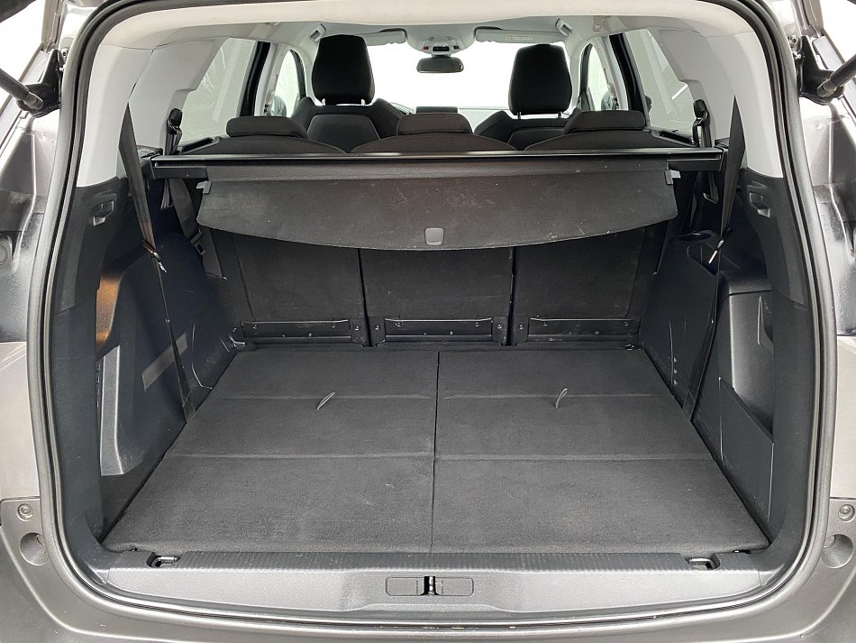 Peugeot 5008 1.2PT Active 7míst