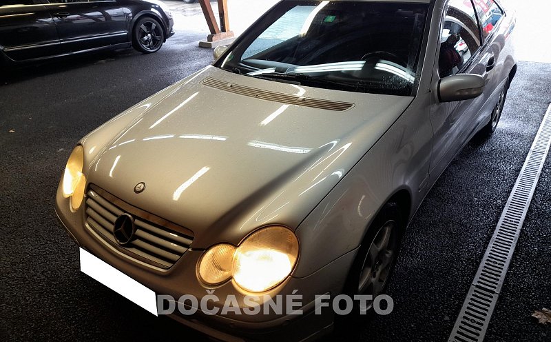 Mercedes-Benz Třída C 1.8 