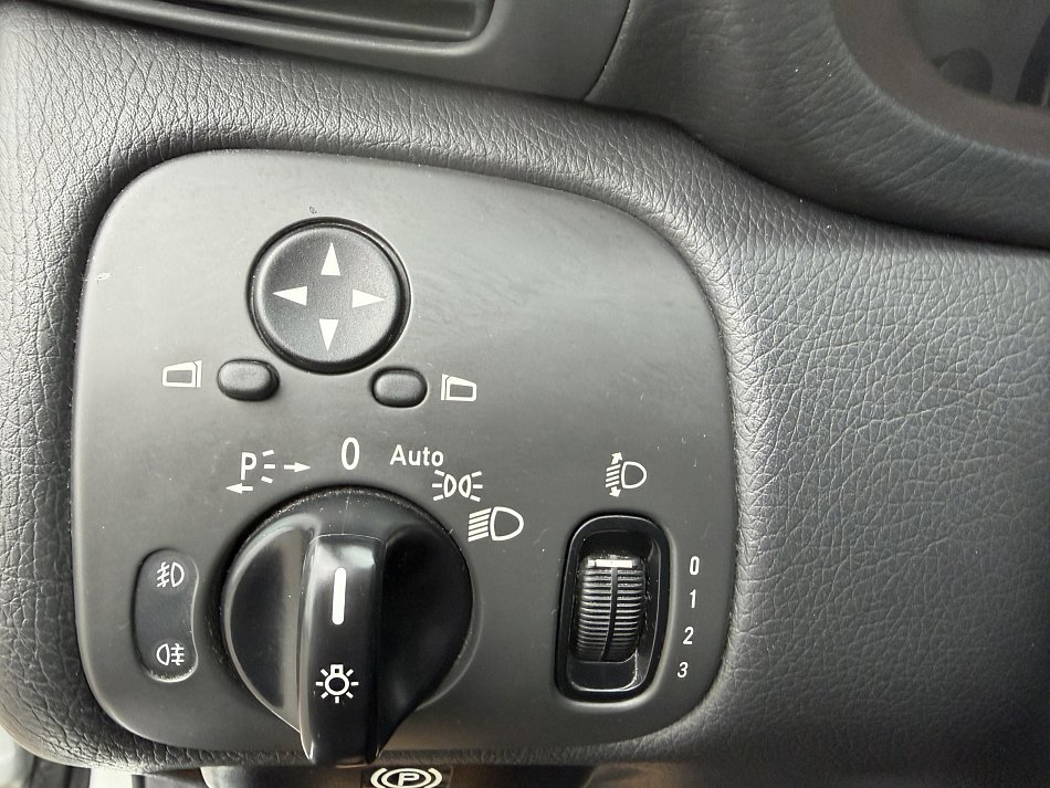 Mercedes-Benz Třída C 1.8i 