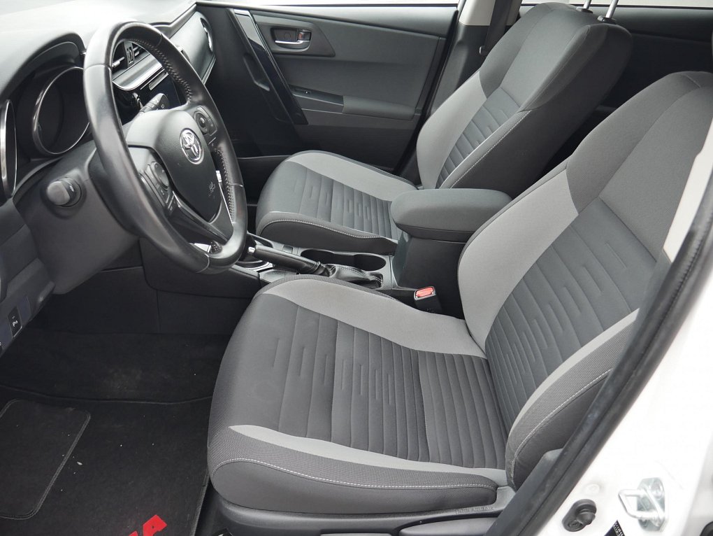 Toyota Auris 1.6i 