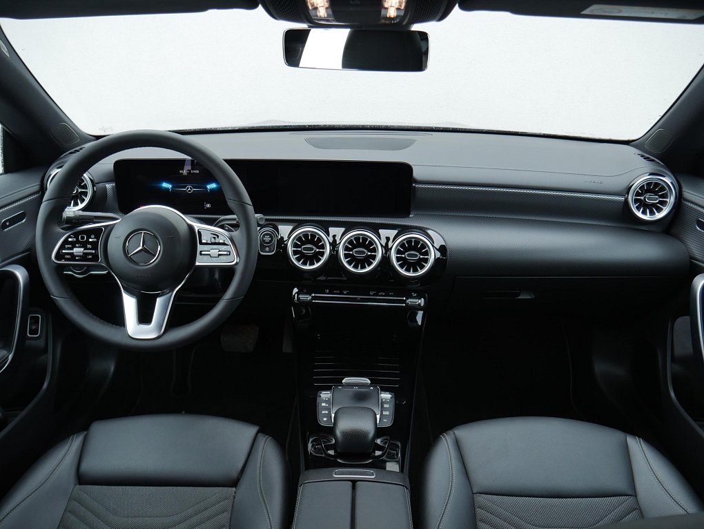 Mercedes-Benz CLA 2.0 D  200 d