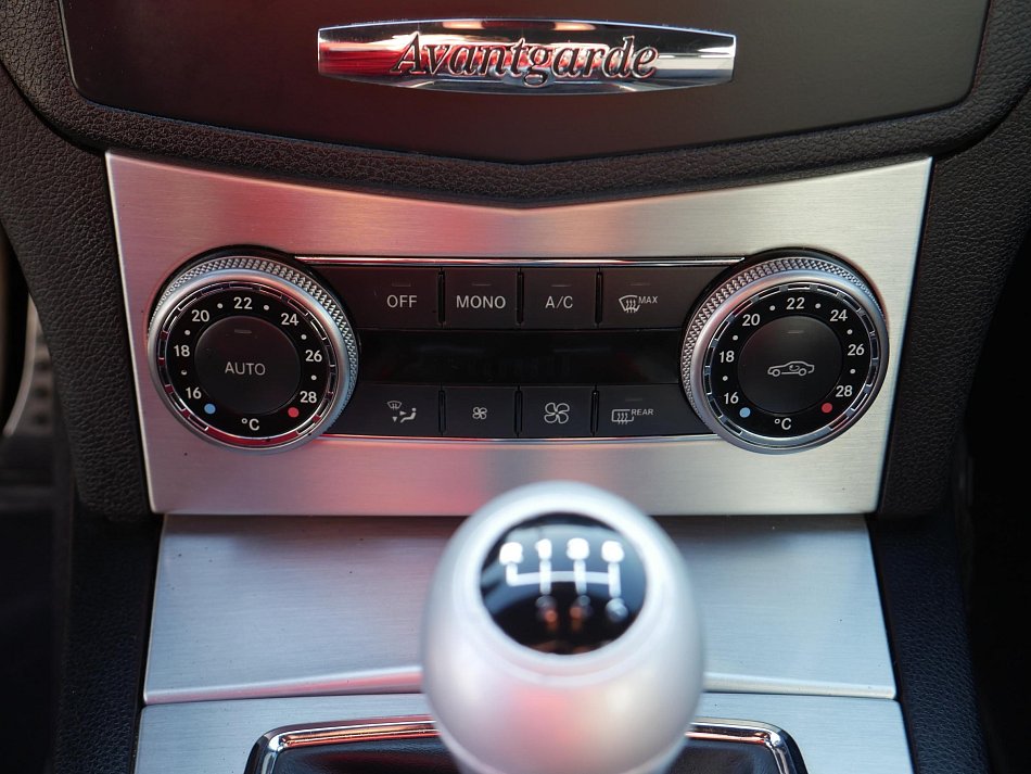 Mercedes-Benz Třída C 2.2CDI  C200