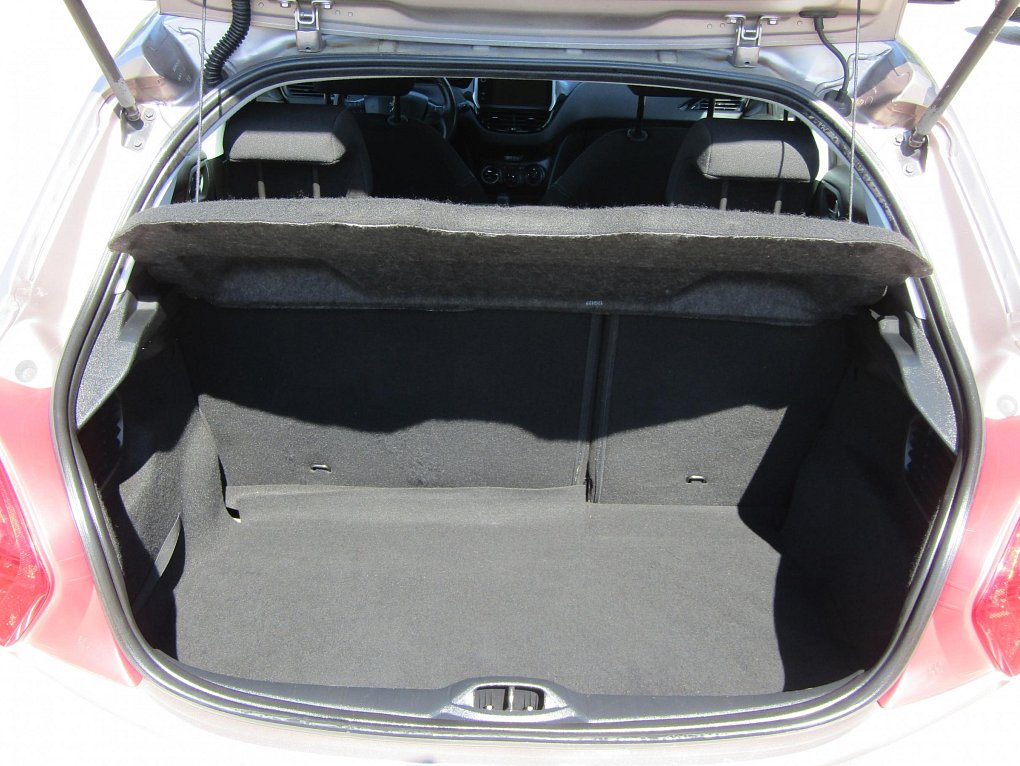 Peugeot 208 1.2i 