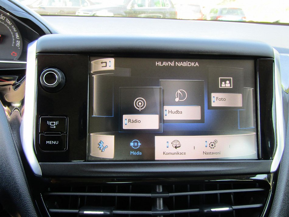 Peugeot 208 1.2i 