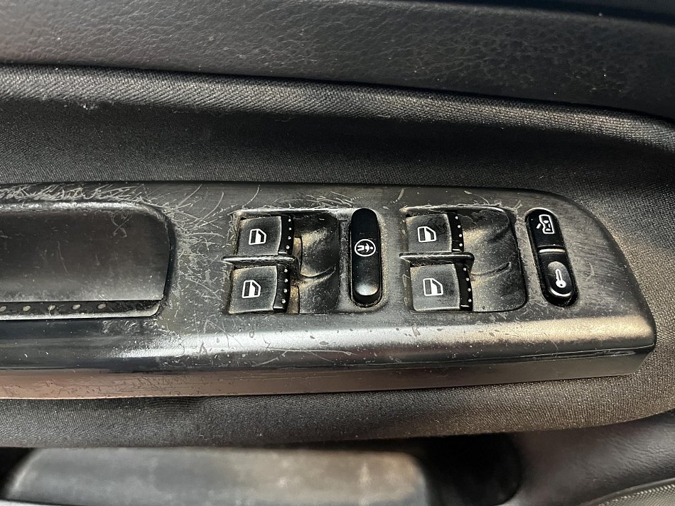Volkswagen Golf 1.6i 