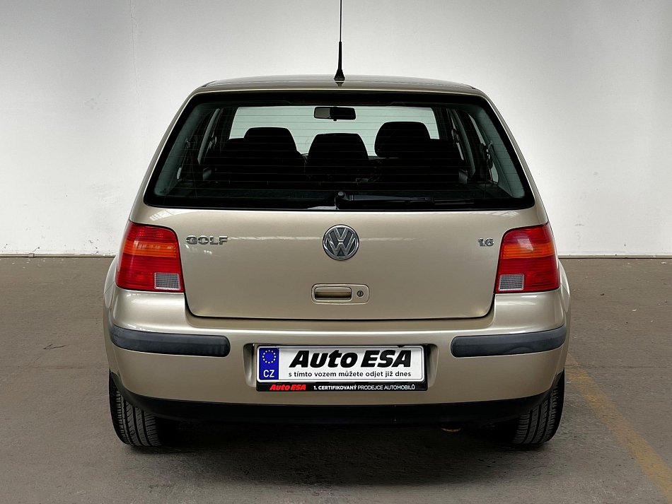 Volkswagen Golf 1.6i 