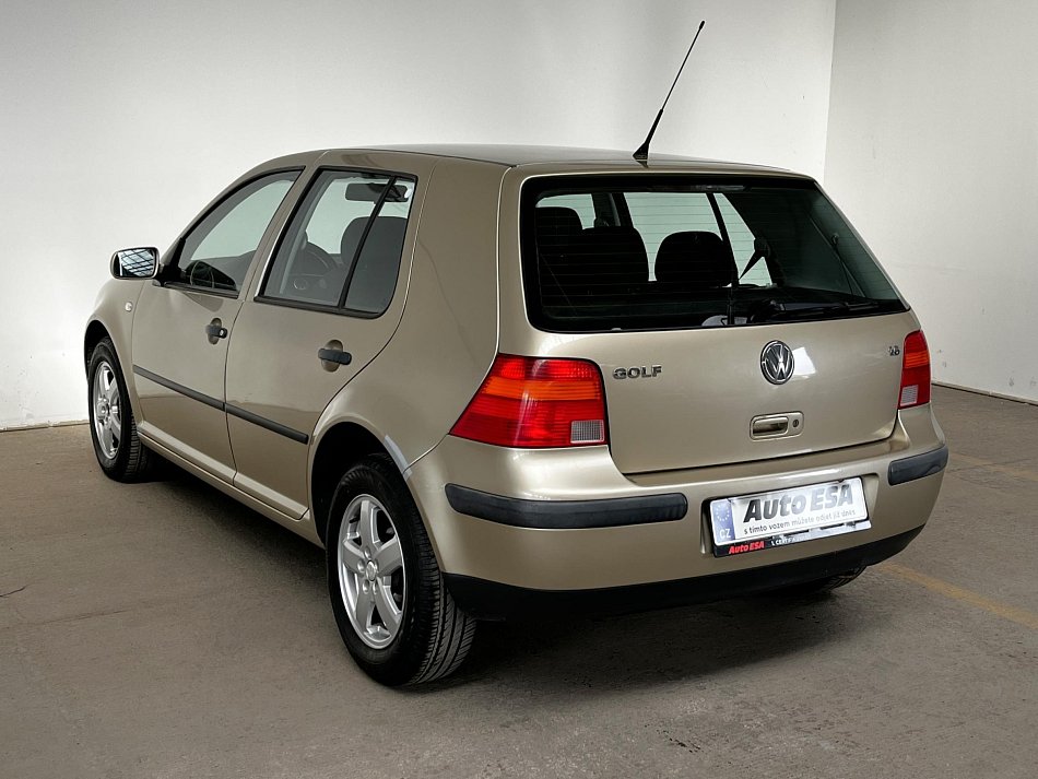 Volkswagen Golf 1.6i 