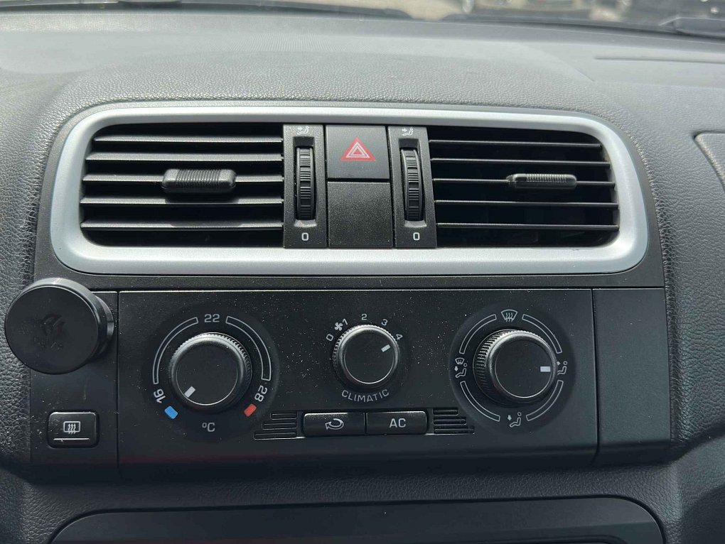 Škoda Fabia II 1.2 HTP Sport
