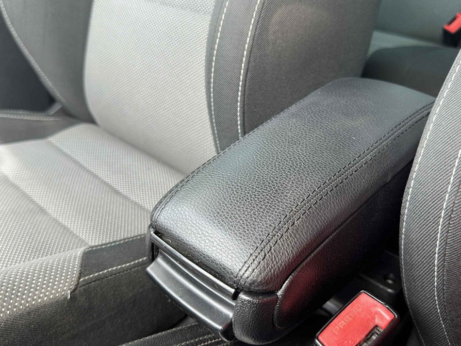 Škoda Fabia II 1.2 HTP Sport