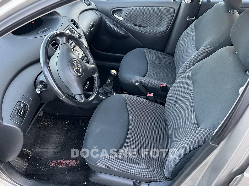 Toyota Yaris 1.0 VVT-i 
