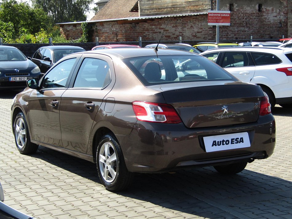 Peugeot 301 1.6 VTi 