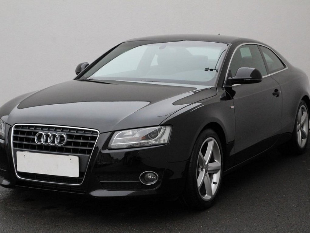 Audi A5 2.0 TDi S-line