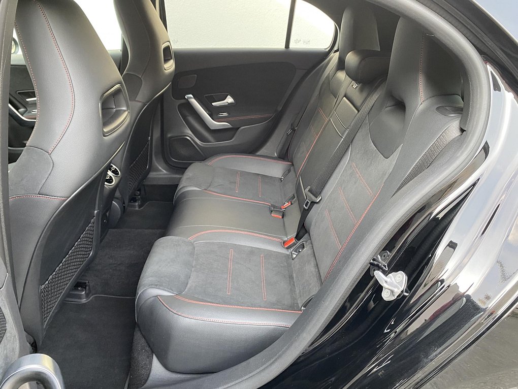 Mercedes-Benz Třída A 1.3  A250e