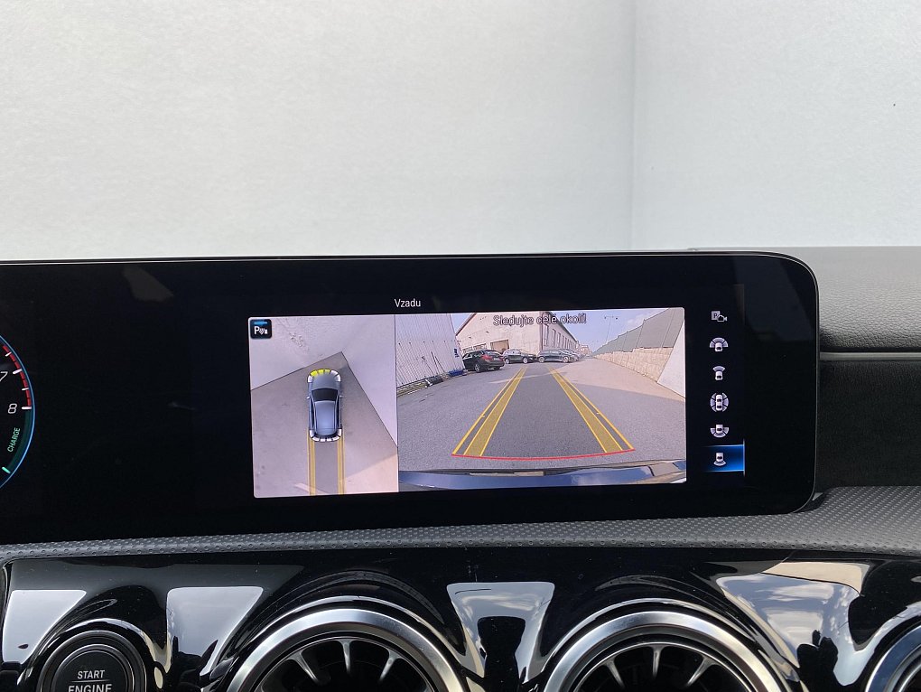 Mercedes-Benz Třída A 1.3  A250e