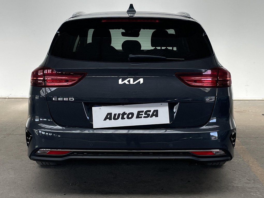 Kia Ceed 1.5 T-GDi TOP